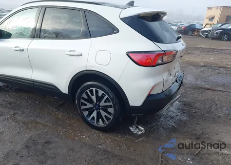 2020 Ford Escape Se Sport Hybrid z USA, uszkodzony, nr VIN 1FMCU9BZ3LUB93772